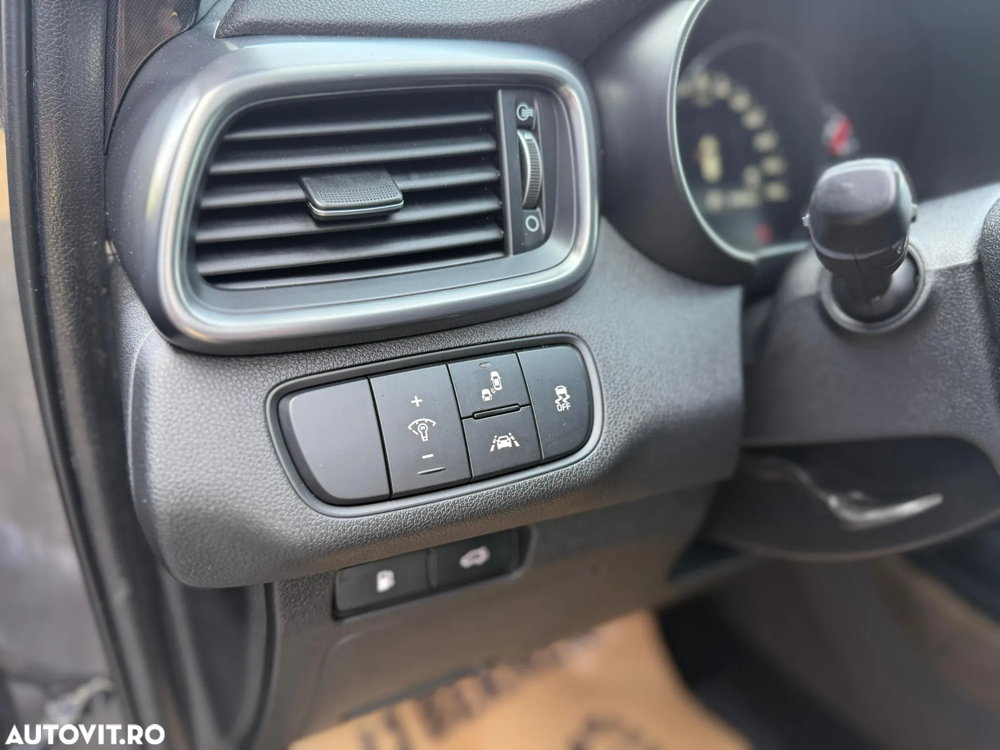 Kia Sorento - 11