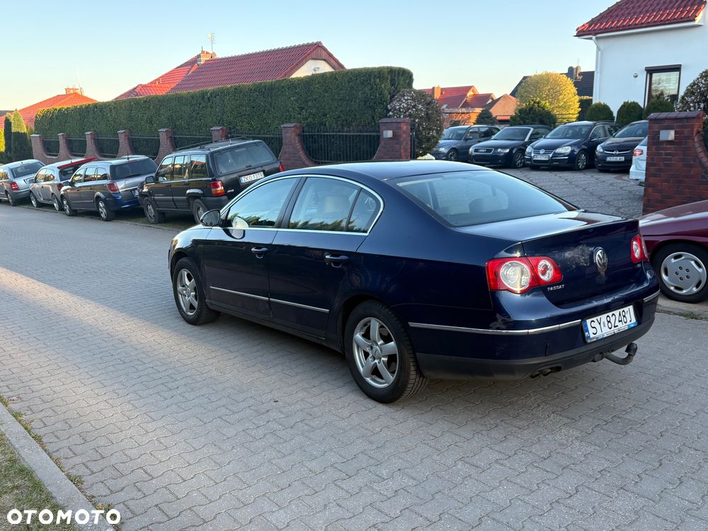 Volkswagen Passat 1.9 TDI Individual - 8