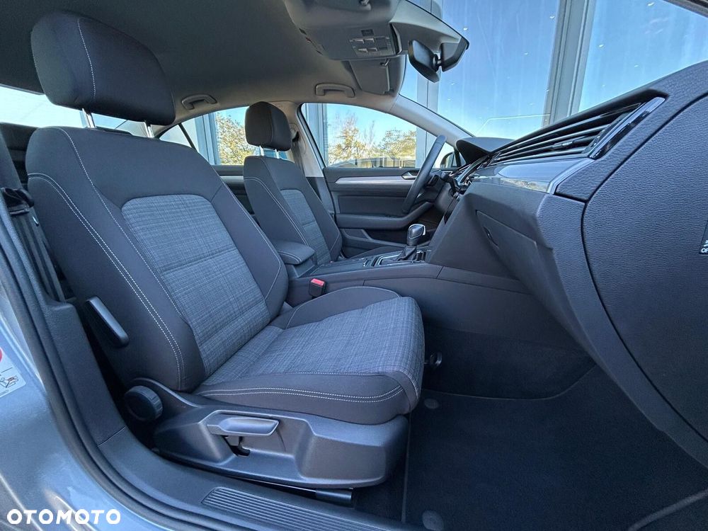 Volkswagen Passat 2.0 TDI Business DSG - 18