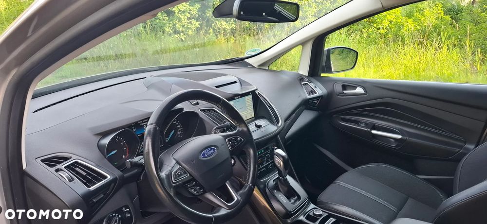 Ford Grand C-MAX - 11