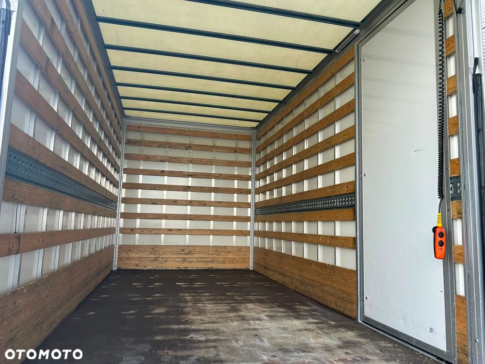 Iveco Daily 40C18 35C18 3.0 HPI Hi-Matic Kontener 8 palet + winda 1000kg + drzwi boczne **Kamera**Klima**LED**Super stan**2023R** - 9