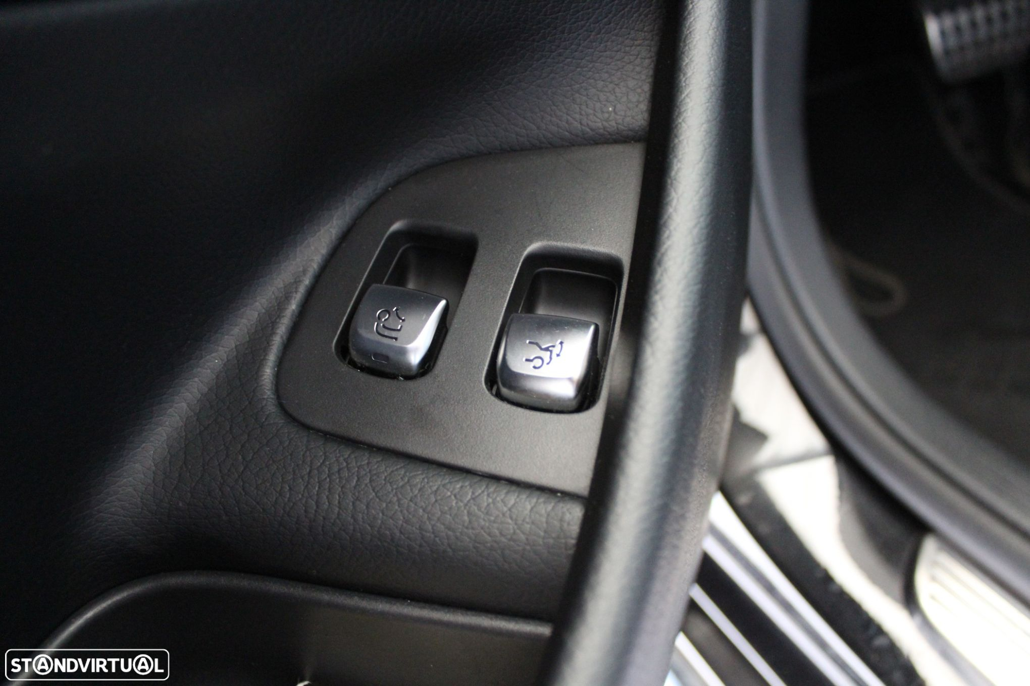 Mercedes-Benz E 200 d Avantgarde - 12