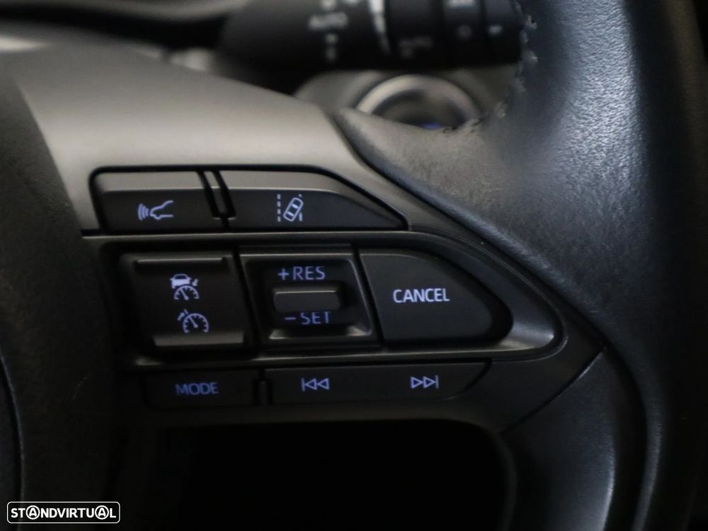 Toyota Yaris 1.5 VVT-i Exclusive - 29