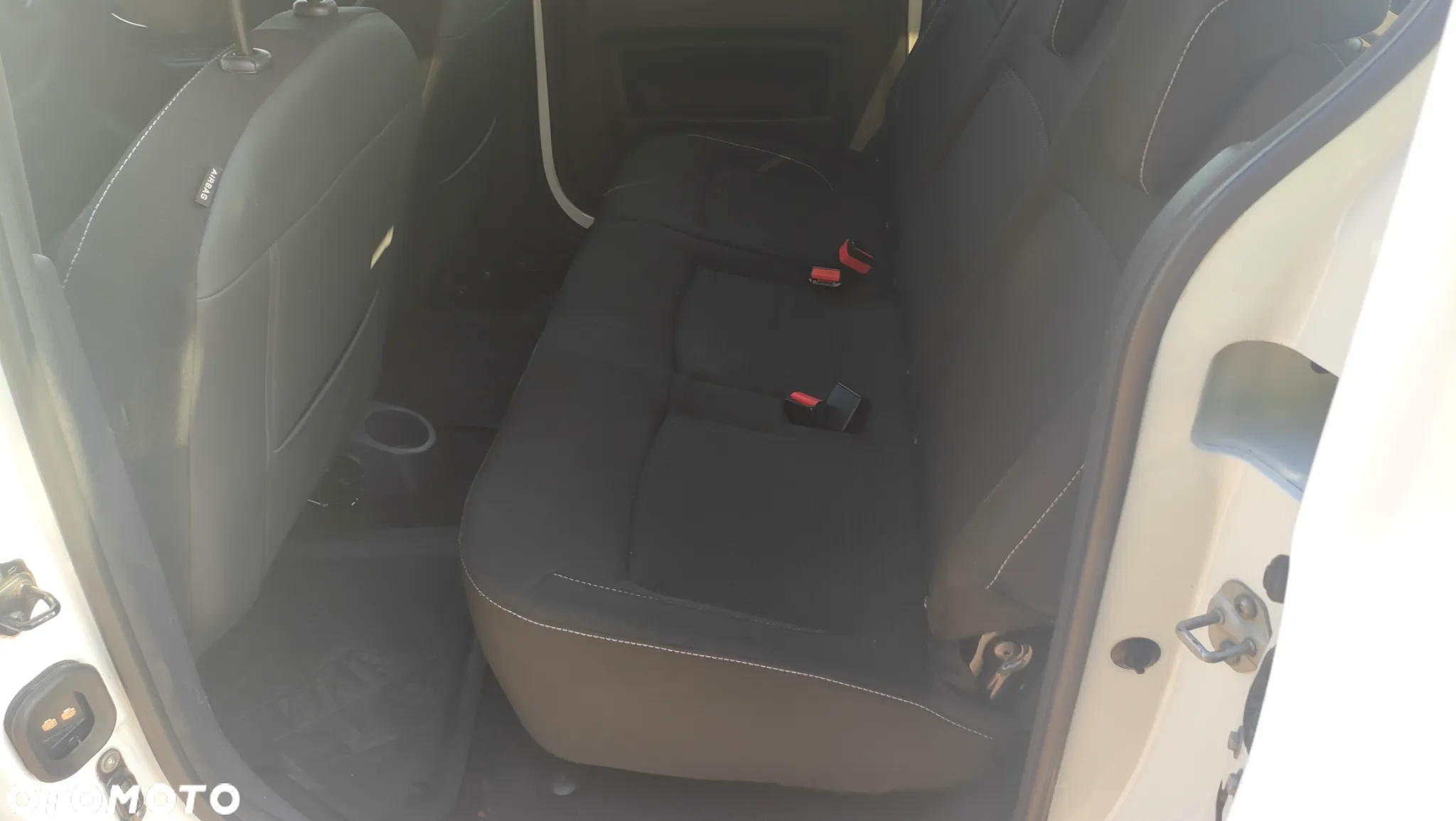 Dacia Dokker 1.5 dCi Laureate - 9