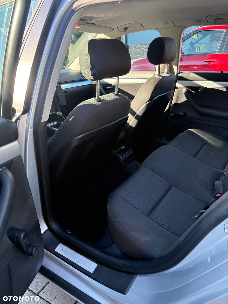 Audi A4 Avant 2.0 TDI - 5