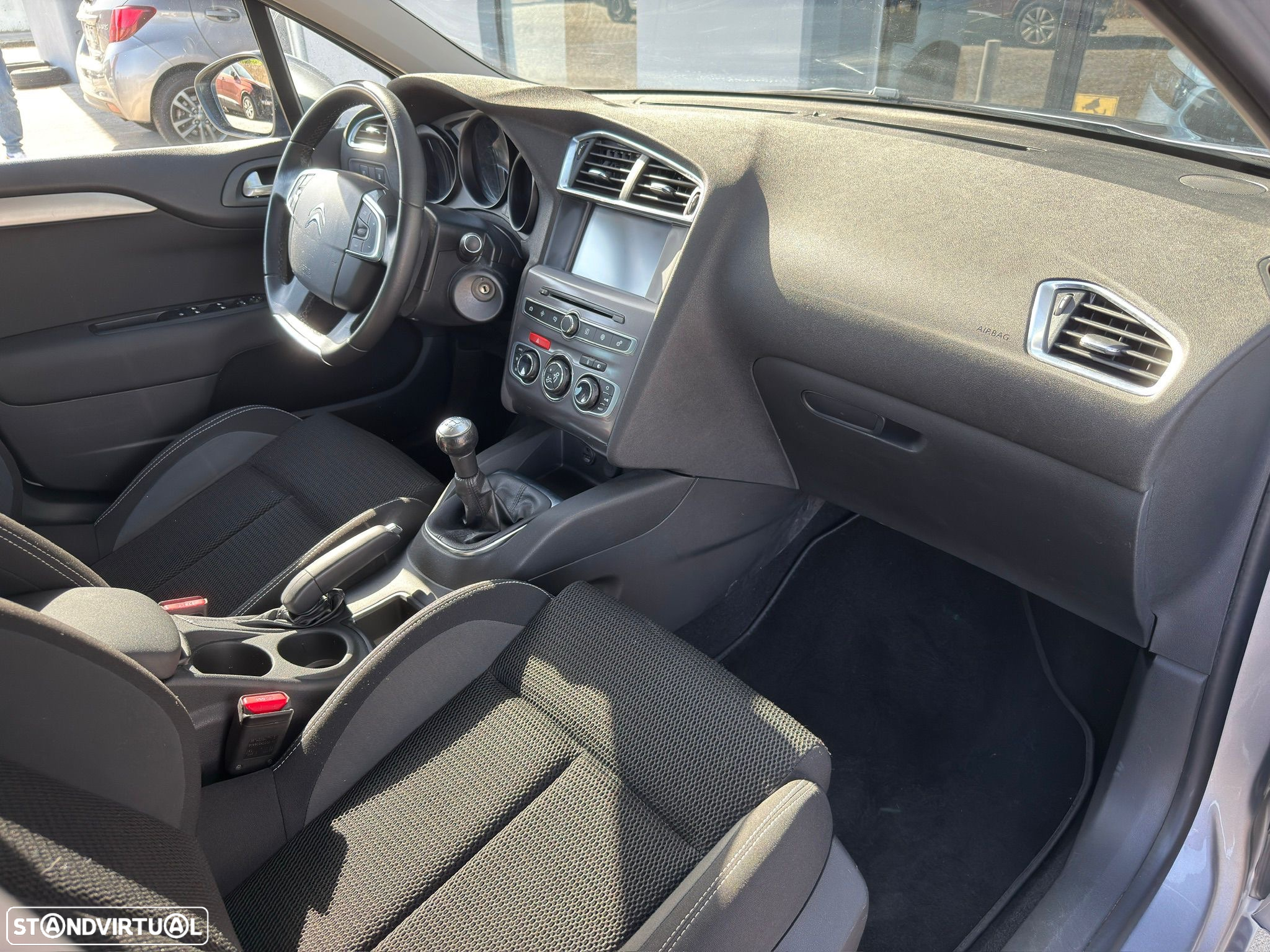 Citroën C4 1.6 BlueHDi Feel - 17