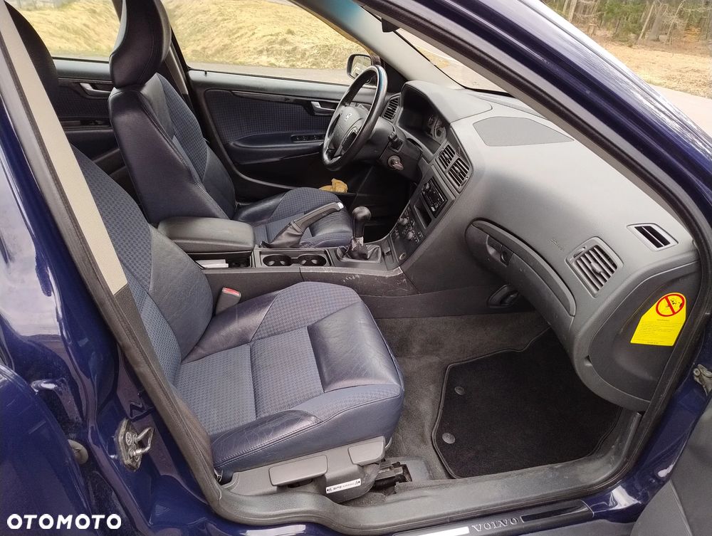 Volvo V70 2.5T - 18