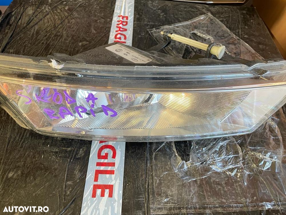 Proiector dreapta Skoda Rapid 2012-2017 - 2