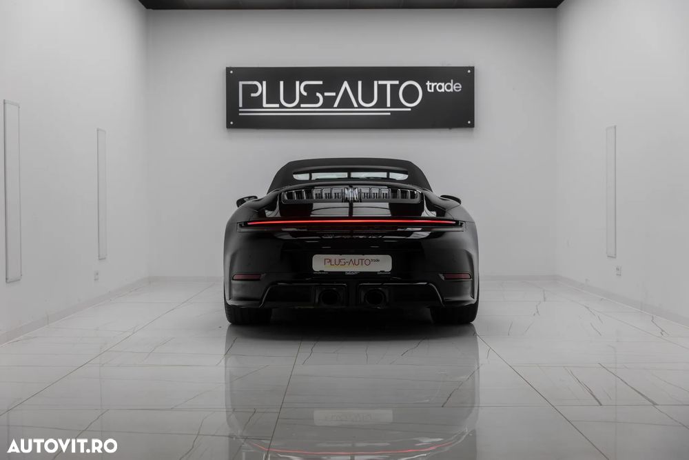 Porsche 911 Carrera GTS PDK - 10