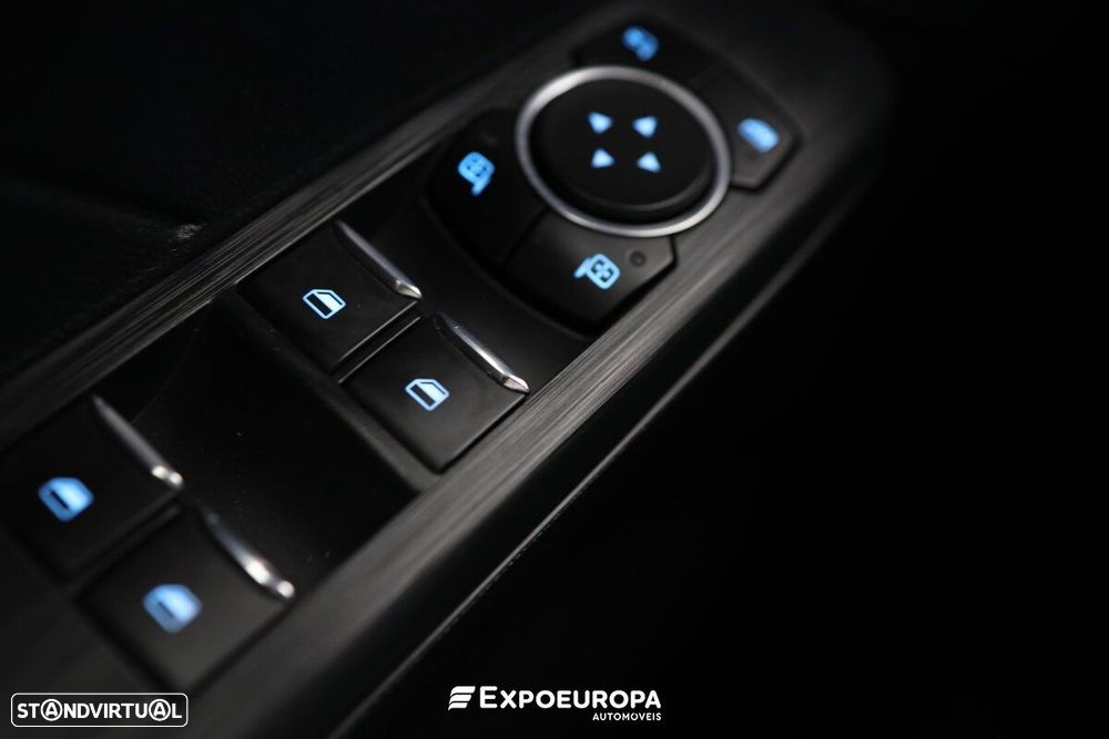 Ford Kuga 1.5 EcoBoost ST-Line X - 24