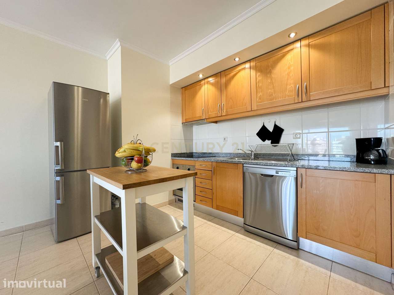 Apartamento T2 Mobilado e Equipado com Piscina e Garagem no Alto do Qu - Grande imagem: 4/17