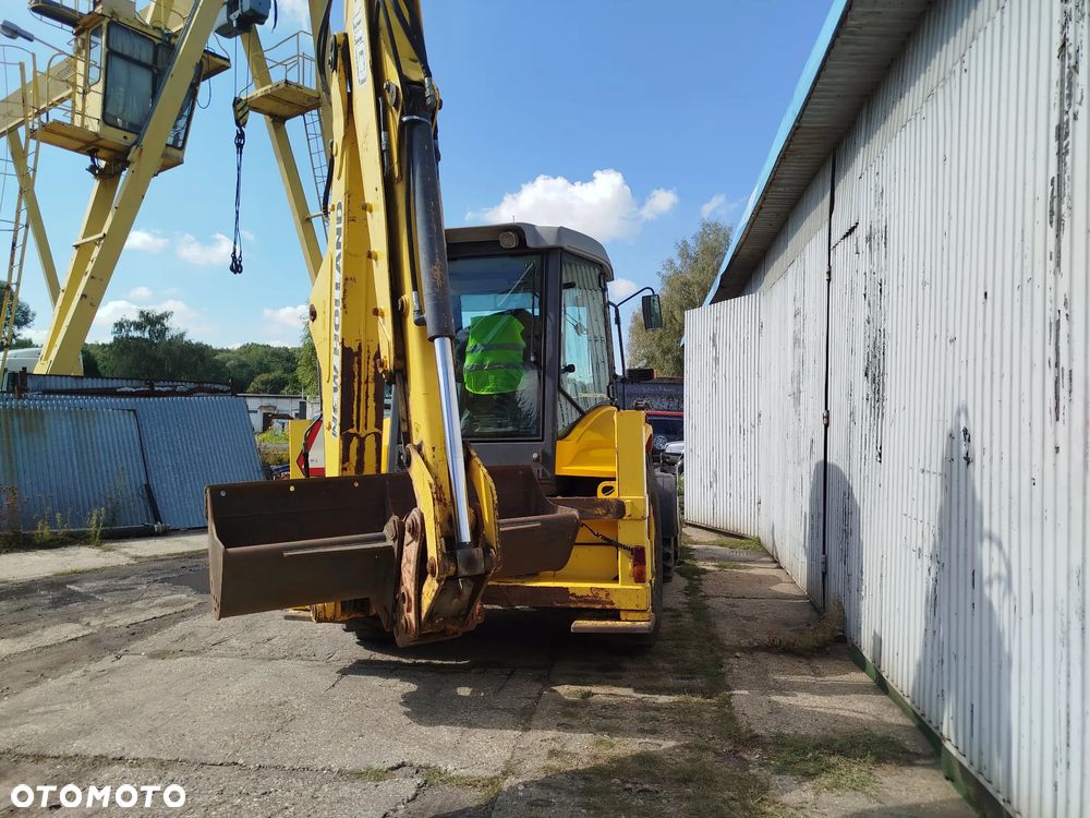 New Holland B110-4PS Powershift - 6