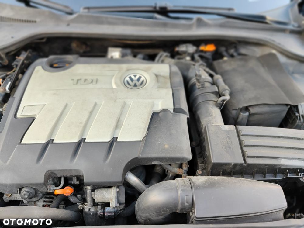 Volkswagen Golf Variant 2.0 TDI DPF Highline - 25