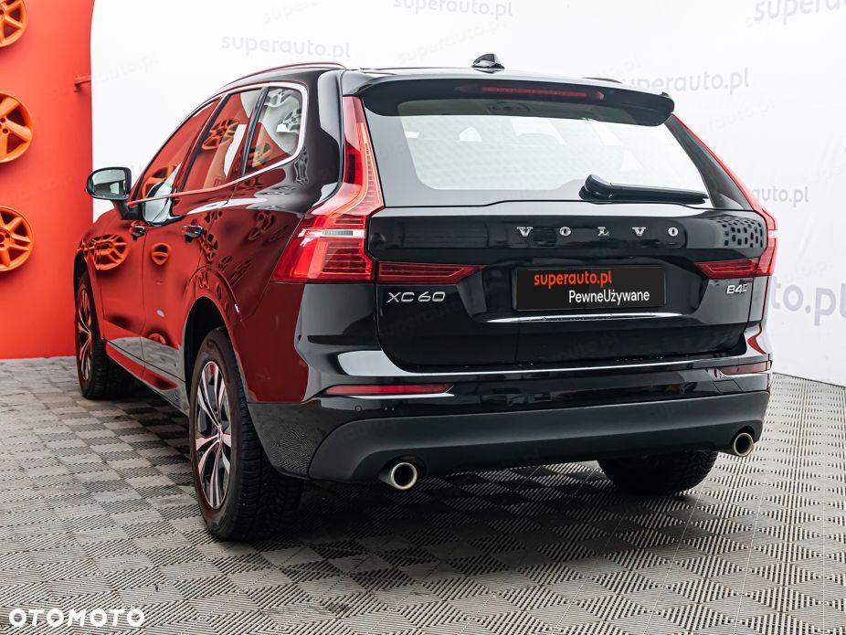 Volvo XC 60 B4 D AWD Momentum Pro - 30