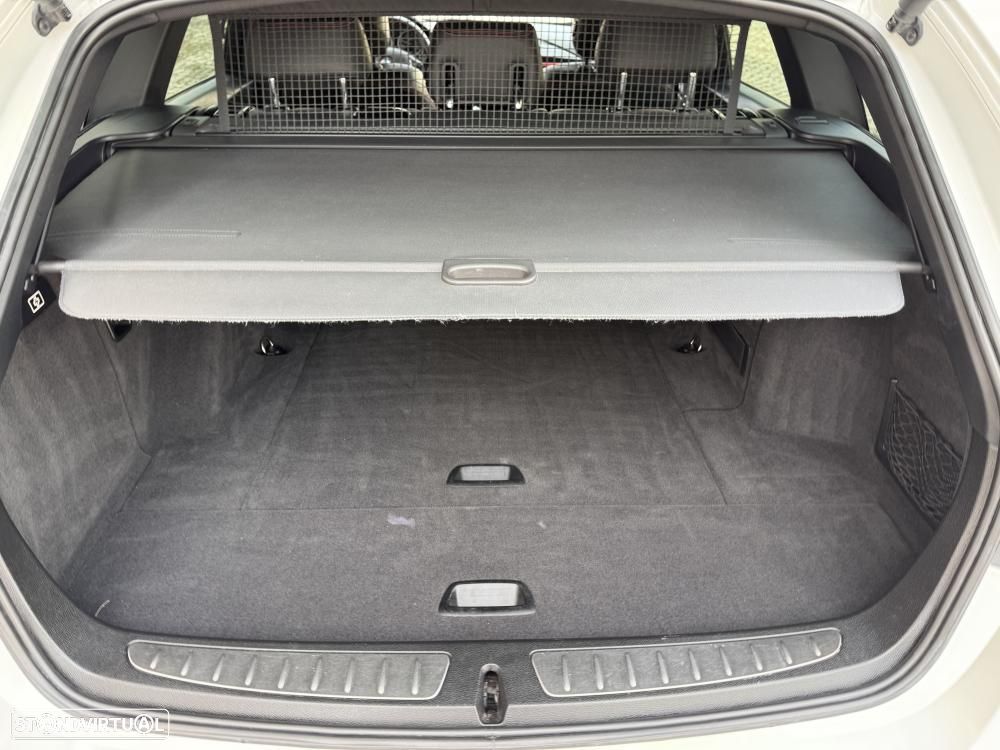 BMW 318 d Auto Line Sport - 21