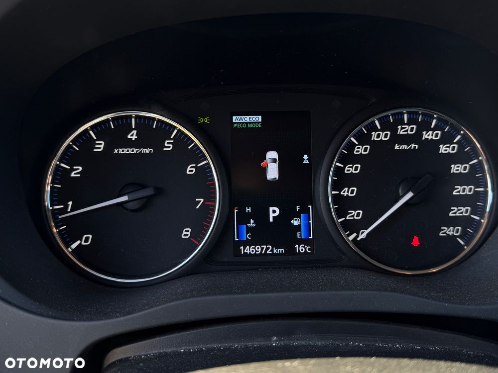 Mitsubishi Outlander - 7