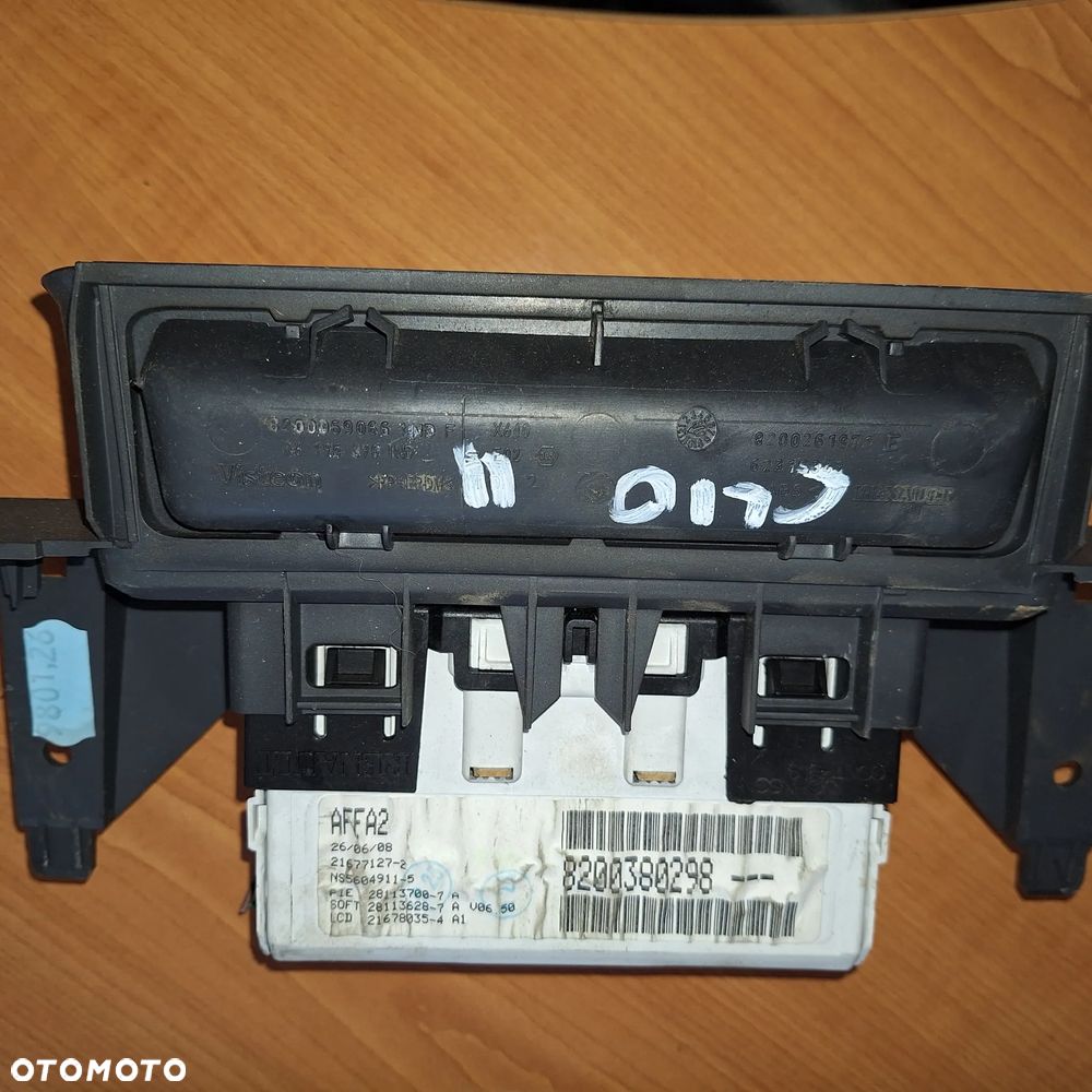 WYSWIETLACZ  ZEGAREK CLIO II 8200380298