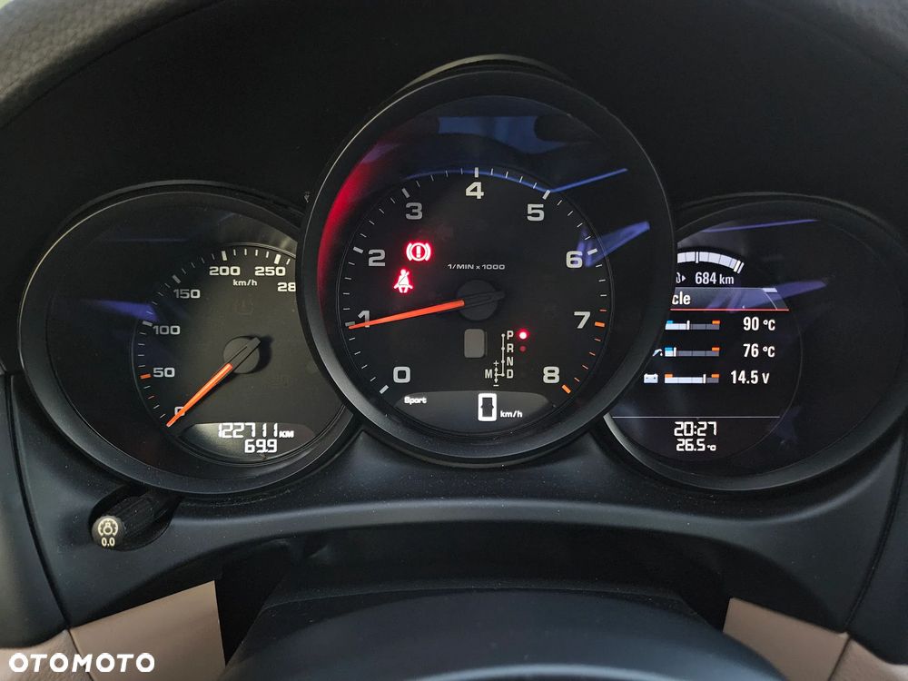 Porsche Macan - 18