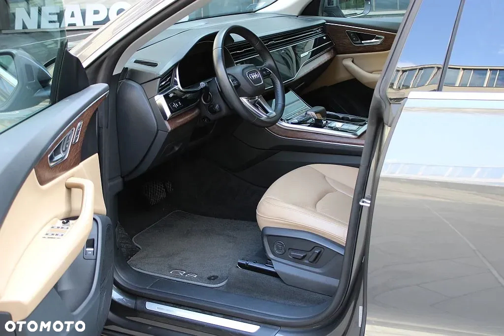 Audi Q8 55 TFSI quattro tiptronic - 7