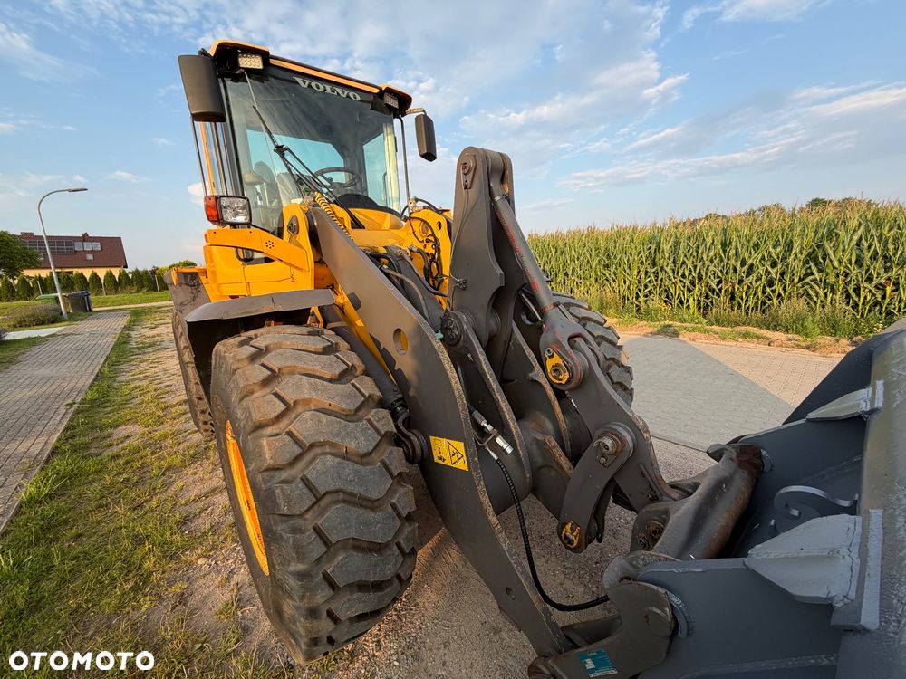 Volvo L90F - 8