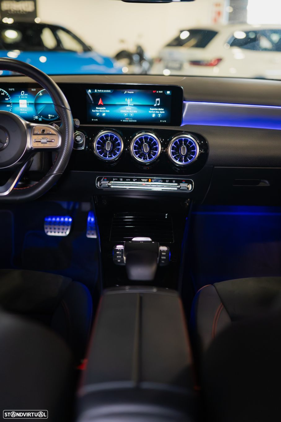 Mercedes-Benz A 250 Limousine e AMG Line - 28