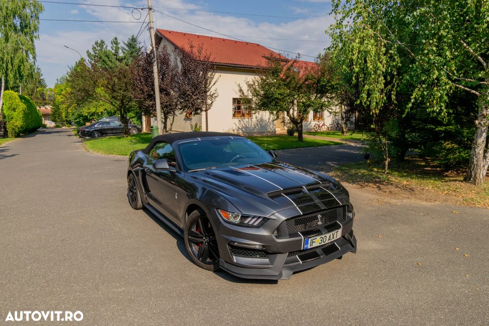 Ford Mustang - 1
