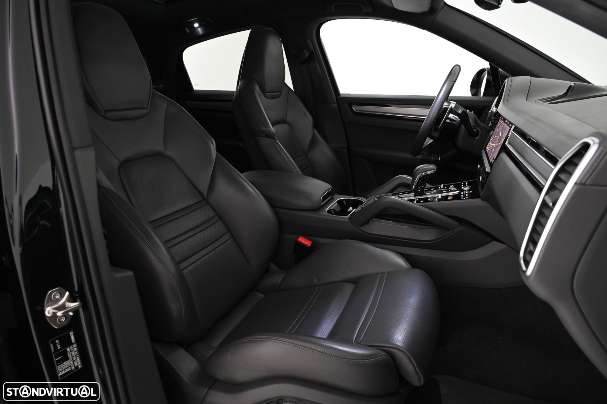 Porsche Cayenne Coupé E-Hybrid - 12