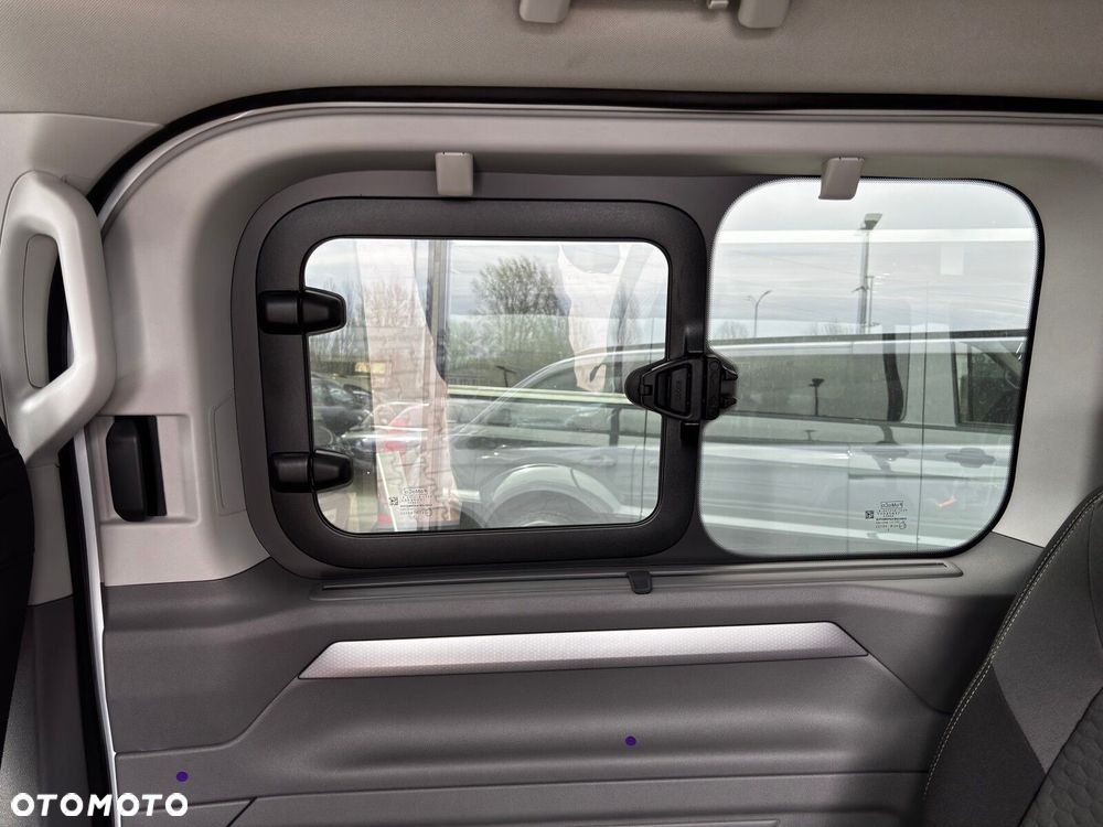 Volkswagen Caravelle - 22