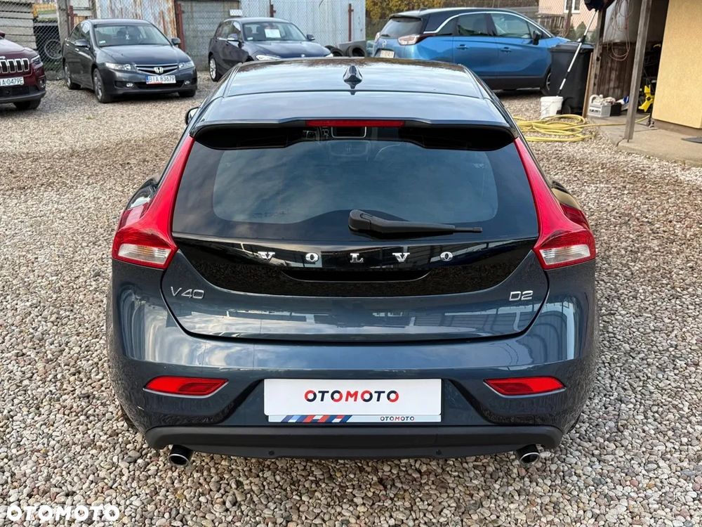 Volvo V40 D2 Drive-E Momentum - 12