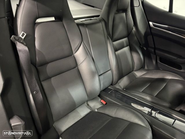 Porsche Panamera S e-Hybrid - 44