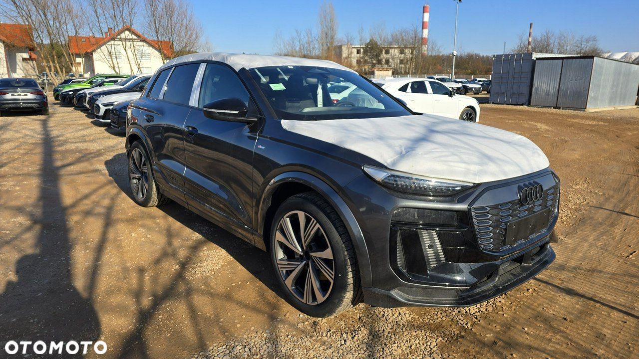 Audi Q6 e-tron - 2