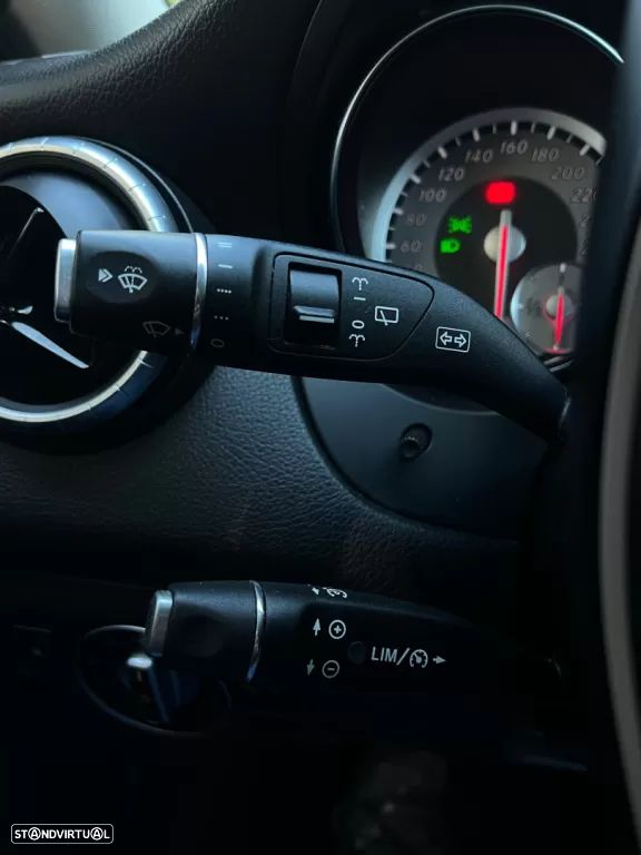 Mercedes-Benz CLA 200 - 16