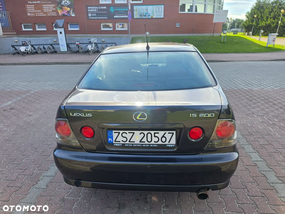 Lexus IS 200 Prestige - 10