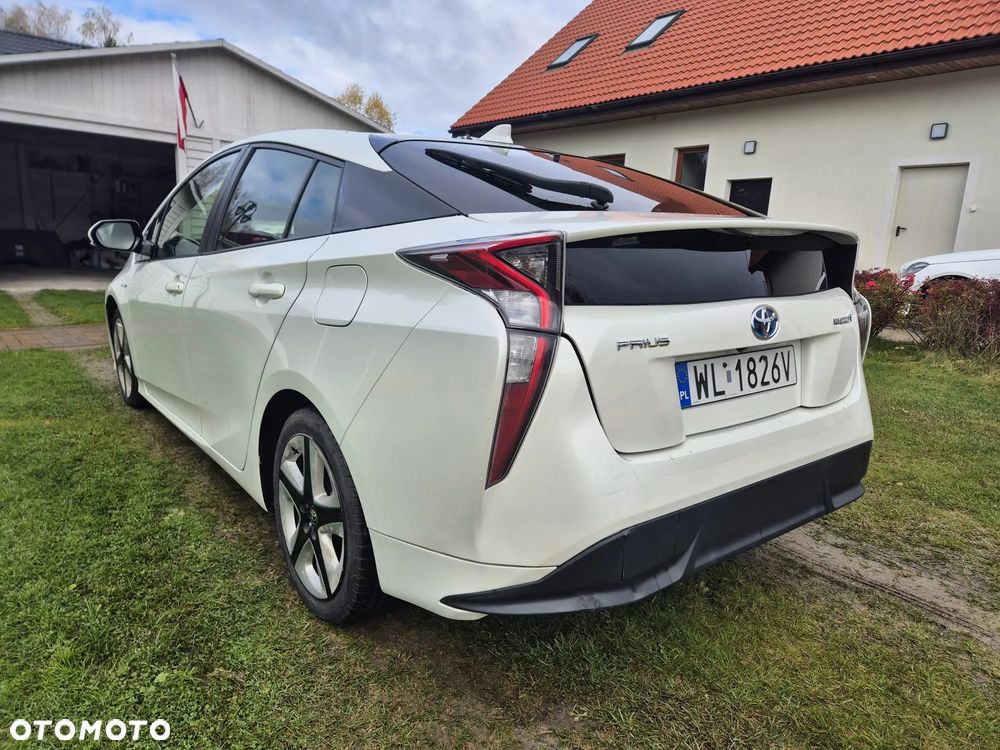 Toyota Prius 2017 photo 4