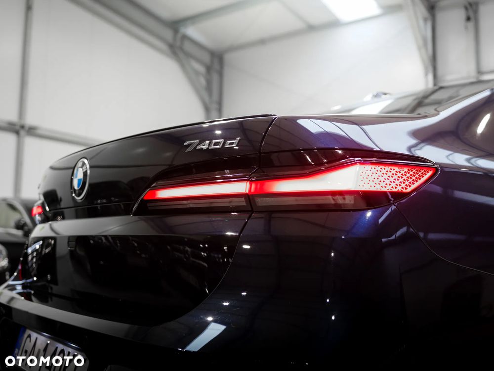 BMW Seria 7 740d xDrive sport - 9