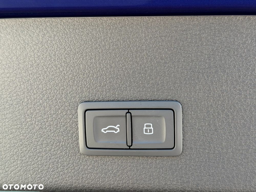 Audi e-tron Sportback S quattro - 8