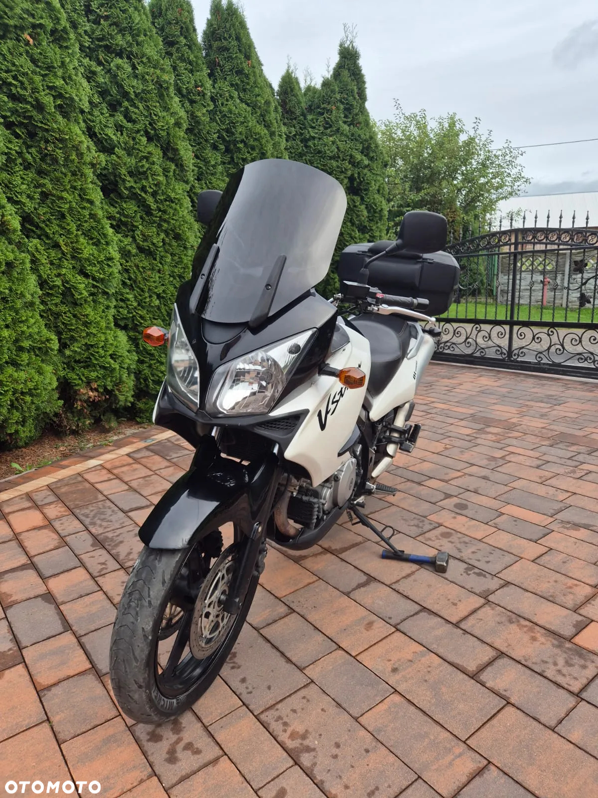 Suzuki V-STROM - 4