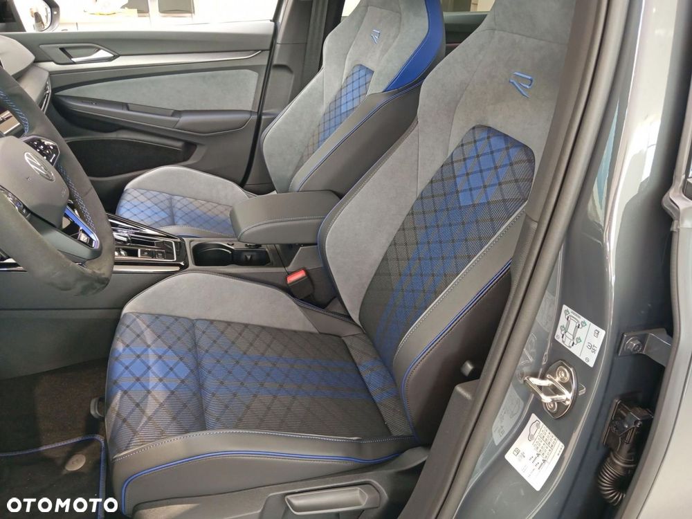 Volkswagen Golf - 12
