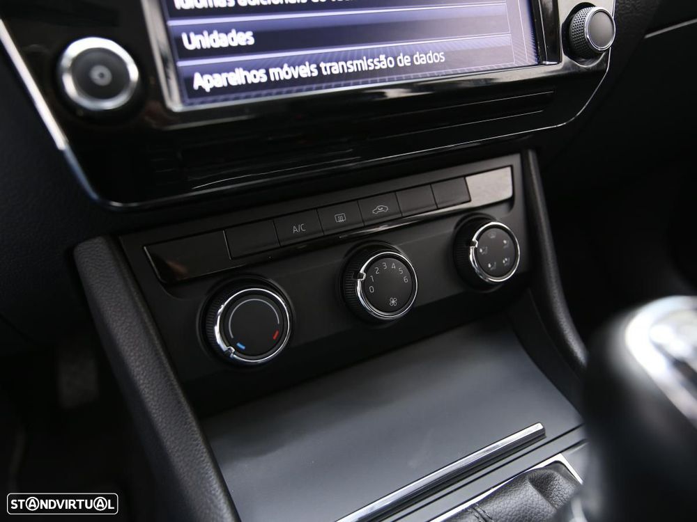 Skoda Superb 1.6 TDI Active - 17