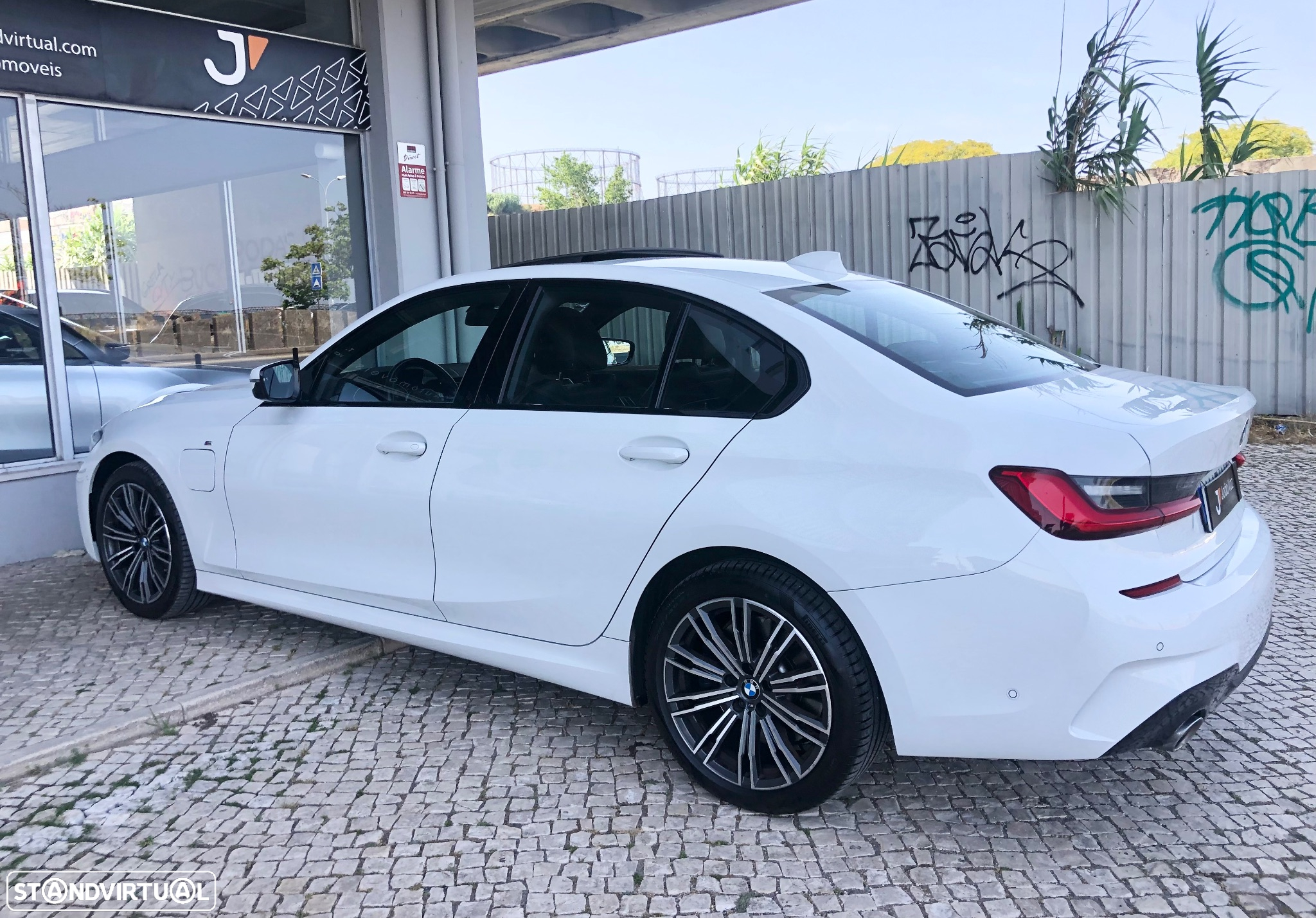 BMW 330 e Pack M Auto - 19