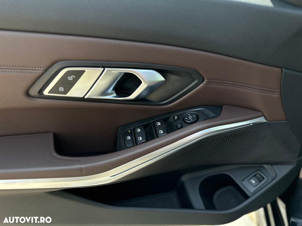 BMW Seria 3 320d xDrive Aut. Luxury Line - 36