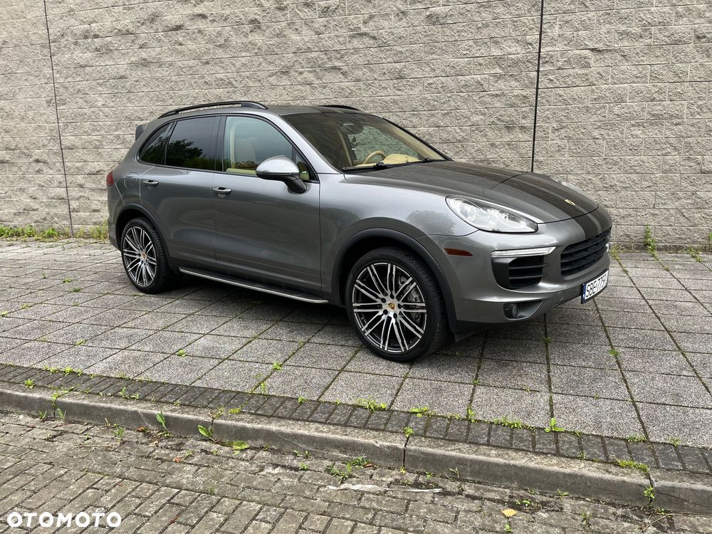 Porsche Cayenne S Platinum Edition - 3