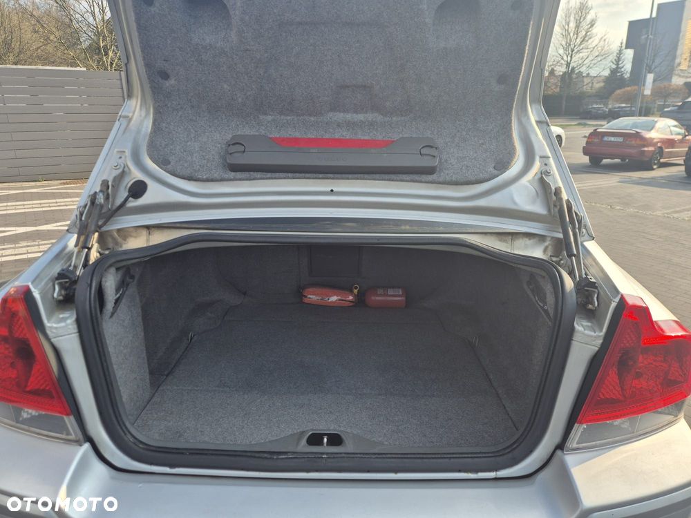 Volvo S60 2.4D Momentum - 9