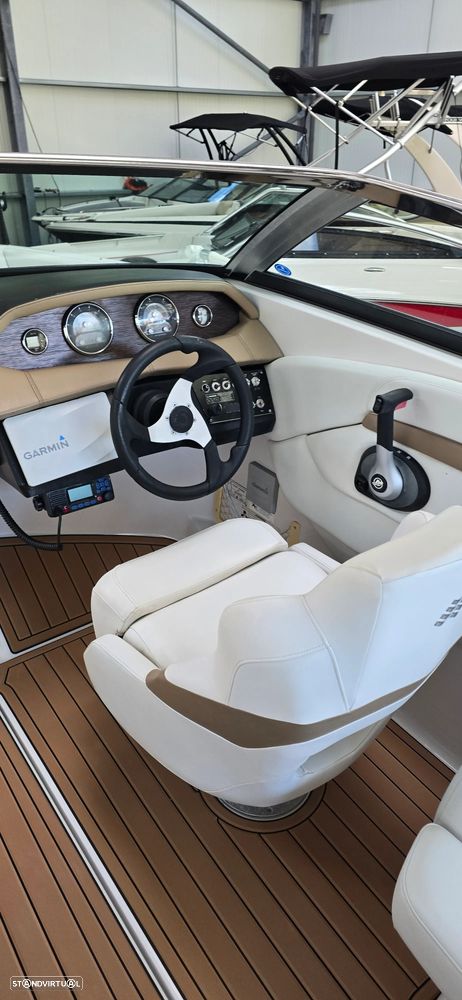 Four Winns H260 - 18