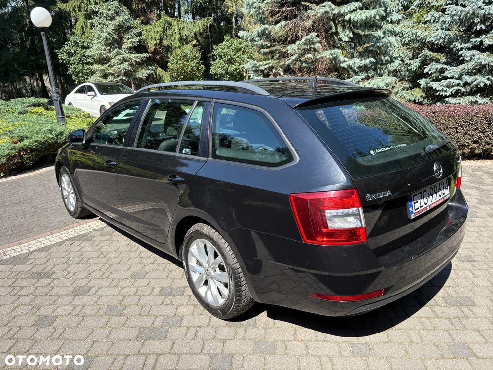 Skoda Octavia 1.6 TDI Ambition DSG - 9