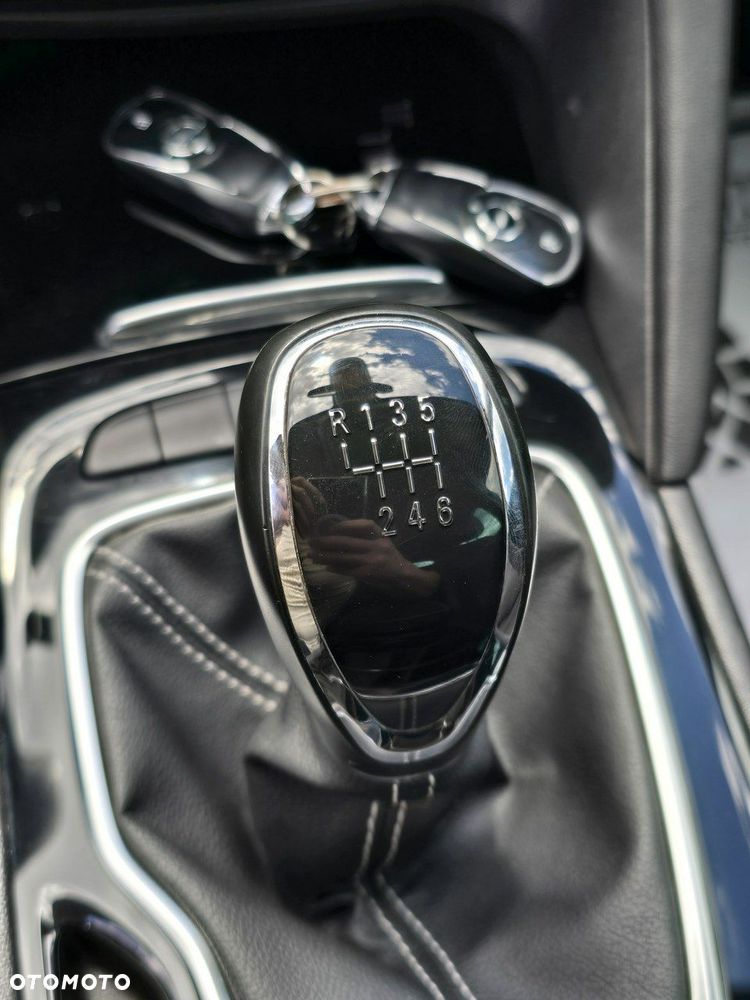 Opel Insignia - 36