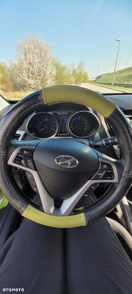 Hyundai Veloster 1.6 blue Style - 13