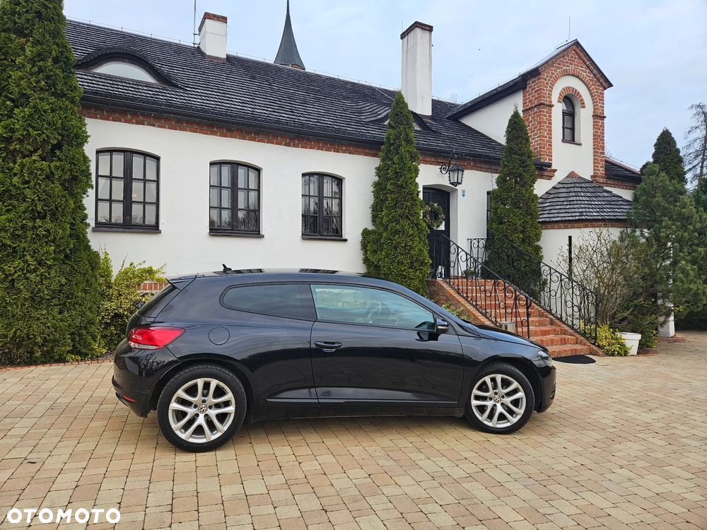 Volkswagen Scirocco 2.0 TDI DSG - 4
