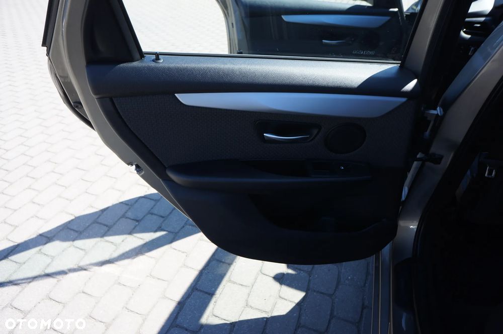 BMW Seria 2 - 12