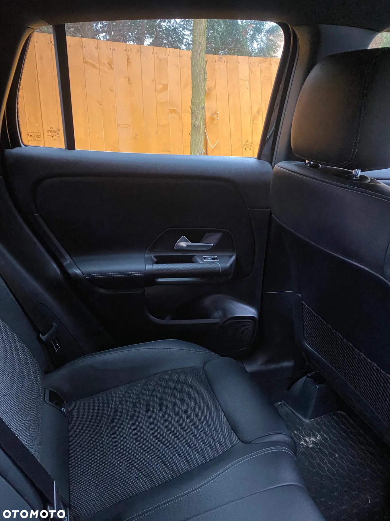 Mercedes-Benz GLA 200 Business Edition - 18